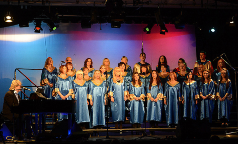 Gerry Simpson and the Augustinian Gospel Choir. Photo by Colin Bell.